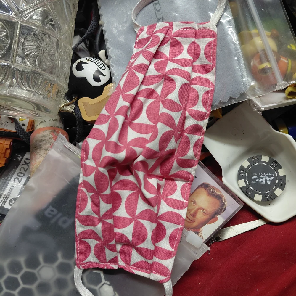 Women's Pink Geometric Face Mask
